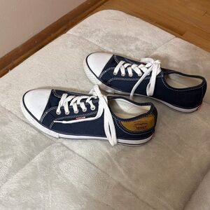 Levi's Women’s Navy and White Sneakers
